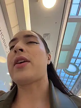 Snapshot of Holly_Play chatting on 10-26-25, 10:10 Holly Play online show from 10-26-25, 10:10