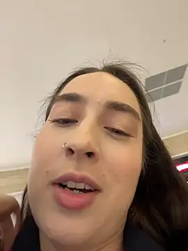 Snapshot of Holly_Play chatting on 11-23-25, 12:05 Holly Play online show from 11-23-25, 12:05