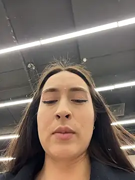 Snapshot of Holly_Play chatting on 01-16-26, 11:58 Holly Play online show from 01-16-26, 11:58