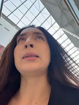 Snapshot of Holly_Play chatting on 03-13-26, 08:10 Holly Play online show from 03-13-26, 08:10