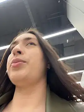 Snapshot of Holly_Play chatting on 03-16-26, 11:58 Holly Play online show from 03-16-26, 11:58