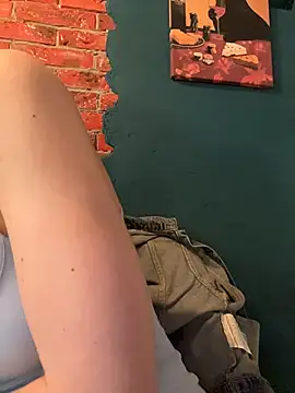 Holly Play online show from 07-28-26, 11:17