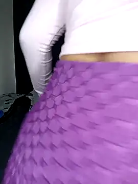 Snapshot of Chaudesquirt chatting on 09-10-25, 09:42 Chaudesquirt online show from 09-10-25, 09:42