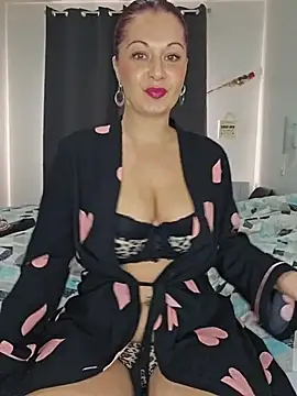 Snapshot of Chaudesquirt chatting on 11-14-25, 03:00 Chaudesquirt online show from 11-14-25, 03:00