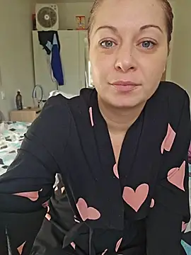 Snapshot of Chaudesquirt chatting on 12-03-25, 10:35 Chaudesquirt online show from 12-03-25, 10:35