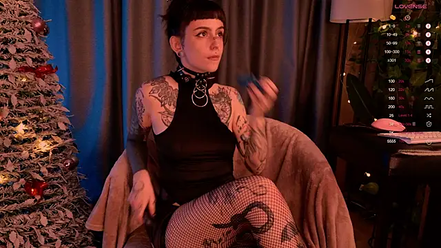 MichaellaMoon online show from 12-29-24, 11:39