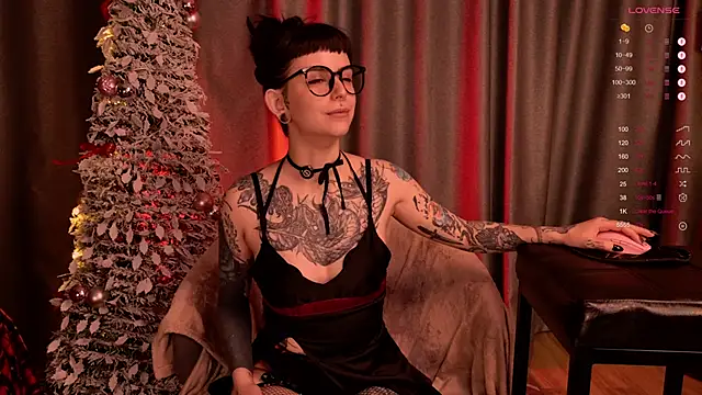 MichaellaMoon online show from 01-04-25, 12:59