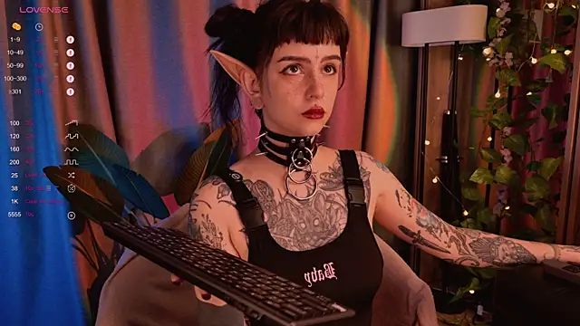 MichaellaMoon online show from 01-31-25, 09:48