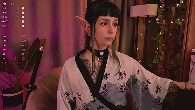 MichaellaMoon online show from 02-08-25, 11:24