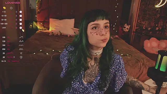 MichaellaMoon online show from 02-26-25, 12:36