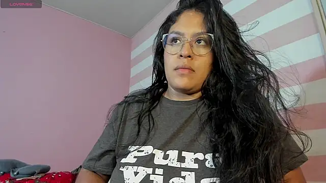 Snapshot of Loveequinn chatting on 12-09-24, 08:11 Loveequinn online show from 12-09-24, 08:11