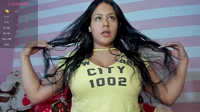 Snapshot of Loveequinn chatting on 12-10-24, 09:22 Loveequinn online show from 12-10-24, 09:22