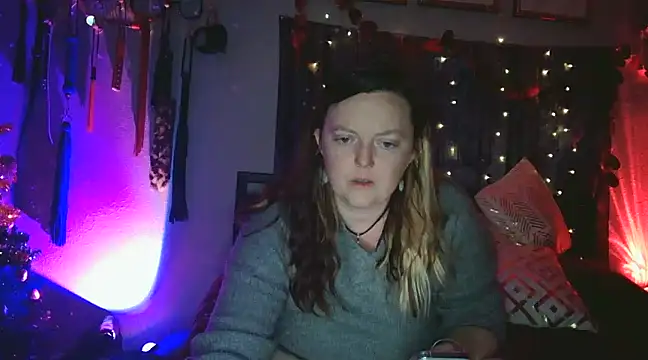 Lyrann89 online show from 01-26-25, 01:52