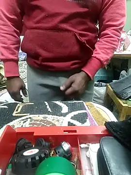 Snapshot of ShelfyOfferer chatting on 02-17-25, 11:53 ShelfyOfferer online show from 02-17-25, 11:53