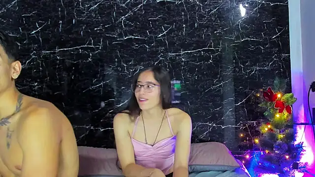 Couplehot  1 online show from 01-04-25, 03:50