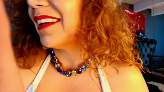 MelaniaKnauss online show from 11-07-25, 07:47