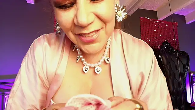 MelaniaKnauss online show from 12-02-25, 09:32