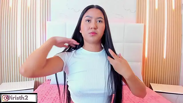 Snapshot of Iris_Thompson_ chatting on 10-17-25, 03:42 Iris Thompson online show from 10-17-25, 03:42