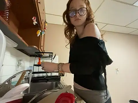 gingerbabe18 online show from 05-10-26, 01:00