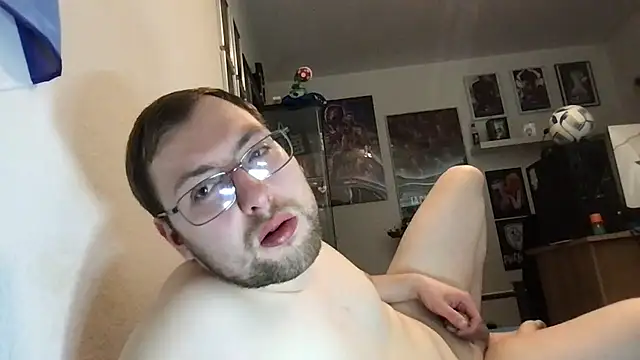 Snapshot of tipico0799 chatting on 03-02-25, 07:43 tipico0799 online show from 03-02-25, 07:43