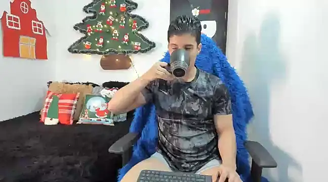 Snapshot of cory_okell chatting on 12-07-24, 01:36 cory okell online show from 12-07-24, 01:36