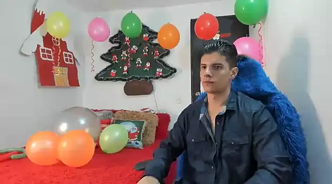 Snapshot of cory_okell chatting on 12-31-24, 02:40 cory okell online show from 12-31-24, 02:40