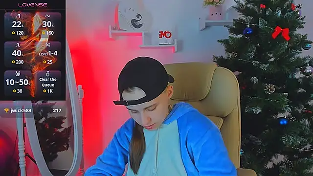 Snapshot of Dolly__Queen_ chatting on 12-12-24, 11:25 Dolly Queen online show from 12-12-24, 11:25