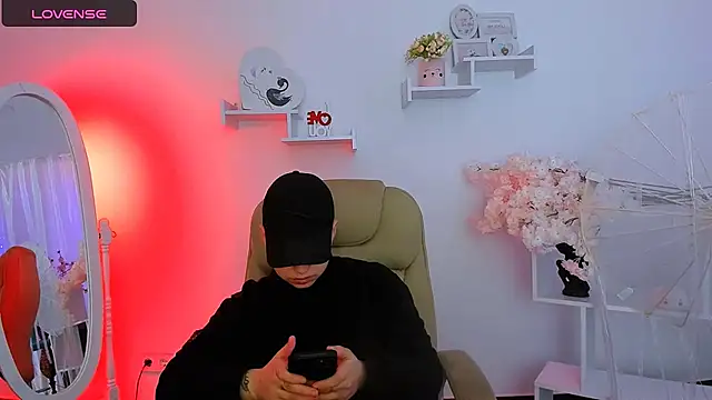 Snapshot of Dolly__Queen_ chatting on 02-12-25, 09:22 Dolly Queen online show from 02-12-25, 09:22