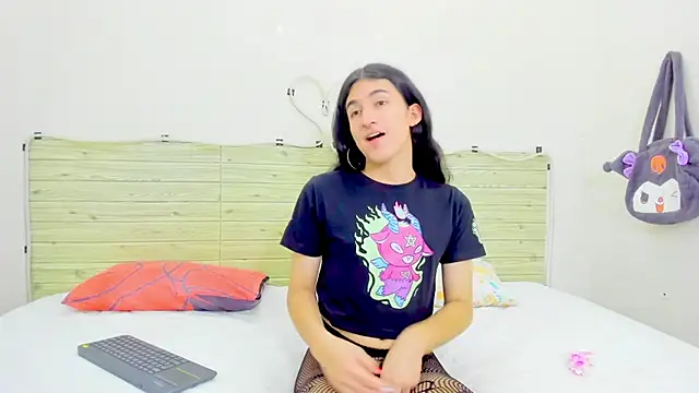 Snapshot of Evil_Queen13 chatting on 01-16-26, 07:29 Evil Queen13 online show from 01-16-26, 07:29