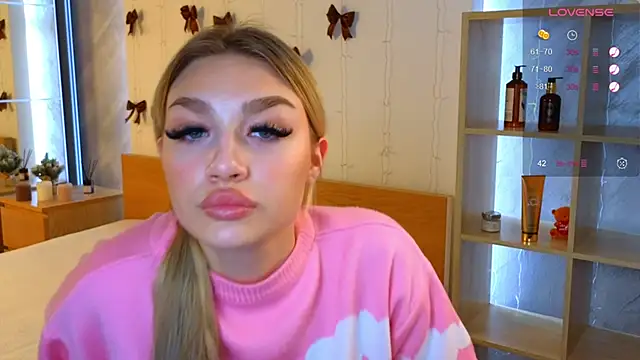 Ella Milla online show from 12-25-24, 08:29