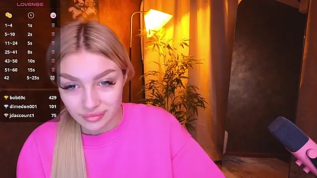 Ella Milla online show from 01-13-25, 05:33