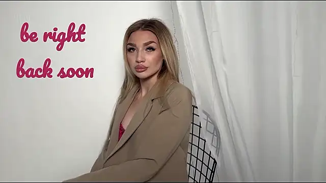 Ella Milla online show from 02-15-26, 01:52