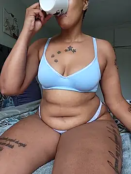 Snapshot of Drippincaty chatting on 03-12-26, 06:41 Drippincaty online show from 03-12-26, 06:41