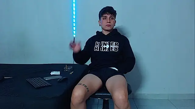 mikecoper 23 online show from 11-17-25, 04:29