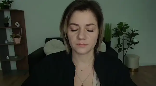 Snapshot of MariaSttone chatting on 12-30-24, 09:37 MariaSttone online show from 12-30-24, 09:37
