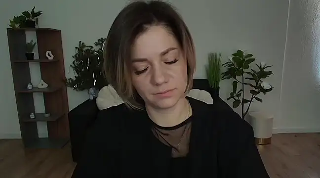 Snapshot of MariaSttone chatting on 01-04-25, 10:16 MariaSttone online show from 01-04-25, 10:16