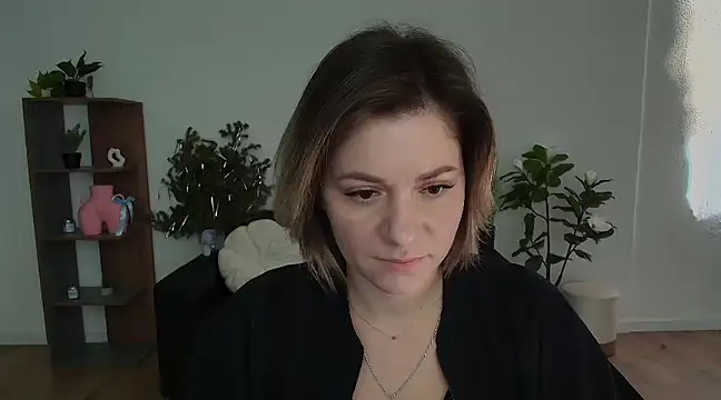 Snapshot of MariaSttone chatting on 01-11-25, 11:12 MariaSttone online show from 01-11-25, 11:12