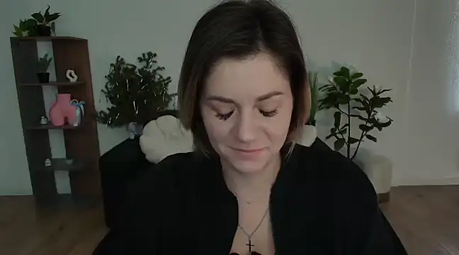 Snapshot of MariaSttone chatting on 01-12-25, 10:23 MariaSttone online show from 01-12-25, 10:23