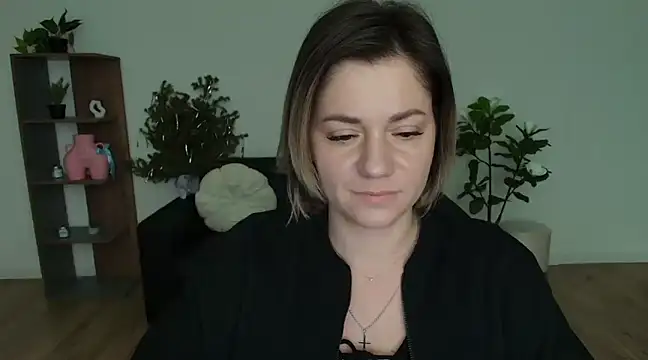 Snapshot of MariaSttone chatting on 01-12-25, 03:03 MariaSttone online show from 01-12-25, 03:03