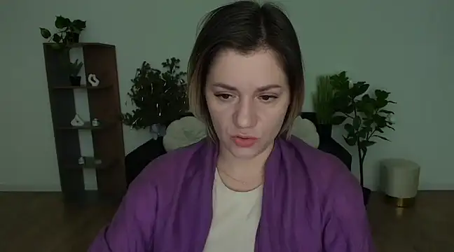 Snapshot of MariaSttone chatting on 01-15-25, 04:43 MariaSttone online show from 01-15-25, 04:43