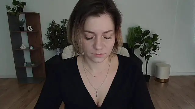 Snapshot of MariaSttone chatting on 01-17-25, 09:06 MariaSttone online show from 01-17-25, 09:06