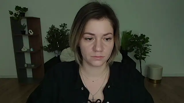 Snapshot of MariaSttone chatting on 01-21-25, 11:56 MariaSttone online show from 01-21-25, 11:56