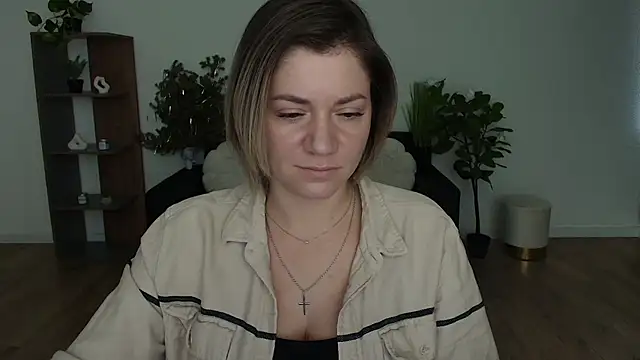 Snapshot of MariaSttone chatting on 01-26-25, 01:04 MariaSttone online show from 01-26-25, 01:04