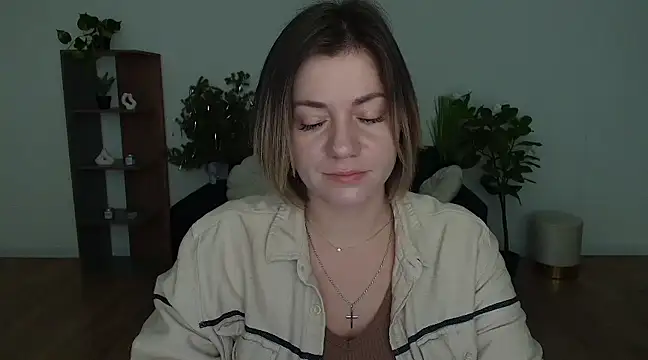 Snapshot of MariaSttone chatting on 01-27-25, 03:50 MariaSttone online show from 01-27-25, 03:50