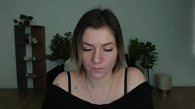Snapshot of MariaSttone chatting on 02-03-25, 02:34 MariaSttone online show from 02-03-25, 02:34