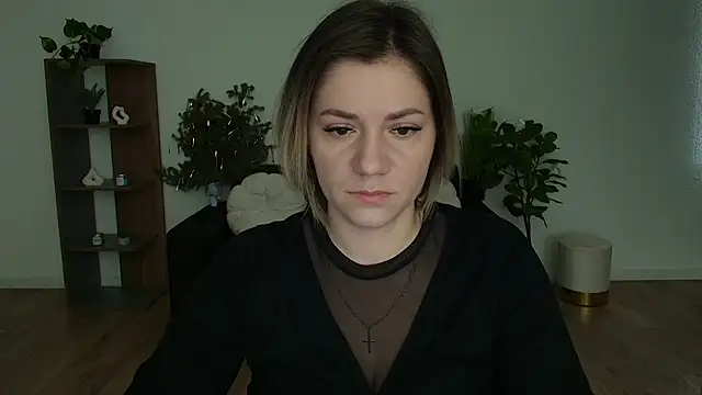 Snapshot of MariaSttone chatting on 02-05-25, 11:55 MariaSttone online show from 02-05-25, 11:55