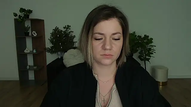 Snapshot of MariaSttone chatting on 02-06-25, 06:13 MariaSttone online show from 02-06-25, 06:13