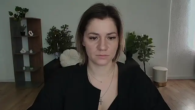 Snapshot of MariaSttone chatting on 02-10-25, 02:59 MariaSttone online show from 02-10-25, 02:59