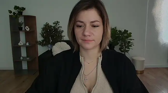 Snapshot of MariaSttone chatting on 02-11-25, 10:59 MariaSttone online show from 02-11-25, 10:59