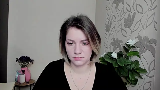 Snapshot of MariaSttone chatting on 02-22-25, 11:24 MariaSttone online show from 02-22-25, 11:24